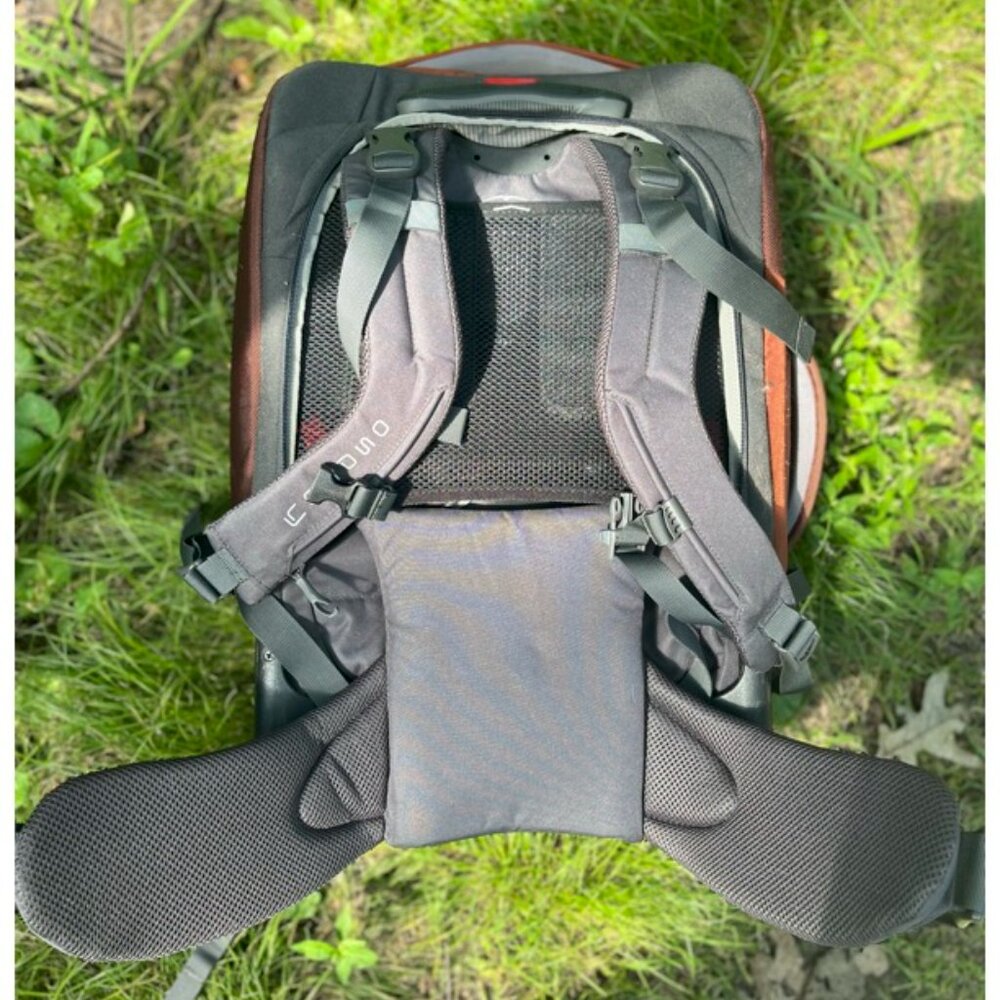 Osprey Meridian Wheeled Convertible Rolling Backpack 22 inch with dayback, 60L - Picture 5 of 16